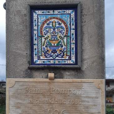 lapide personalizzata con ceramiche